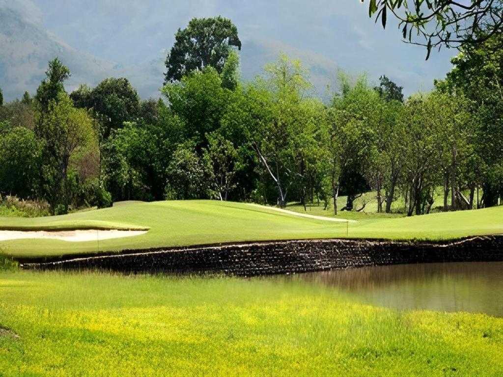 נאקון נאיוק Royal Hills Golf Resort & Spa מראה חיצוני תמונה