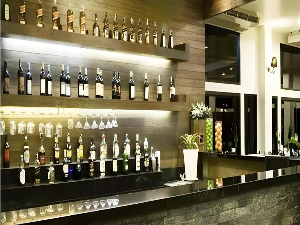 נאקון נאיוק Royal Hills Golf Resort & Spa מראה חיצוני תמונה