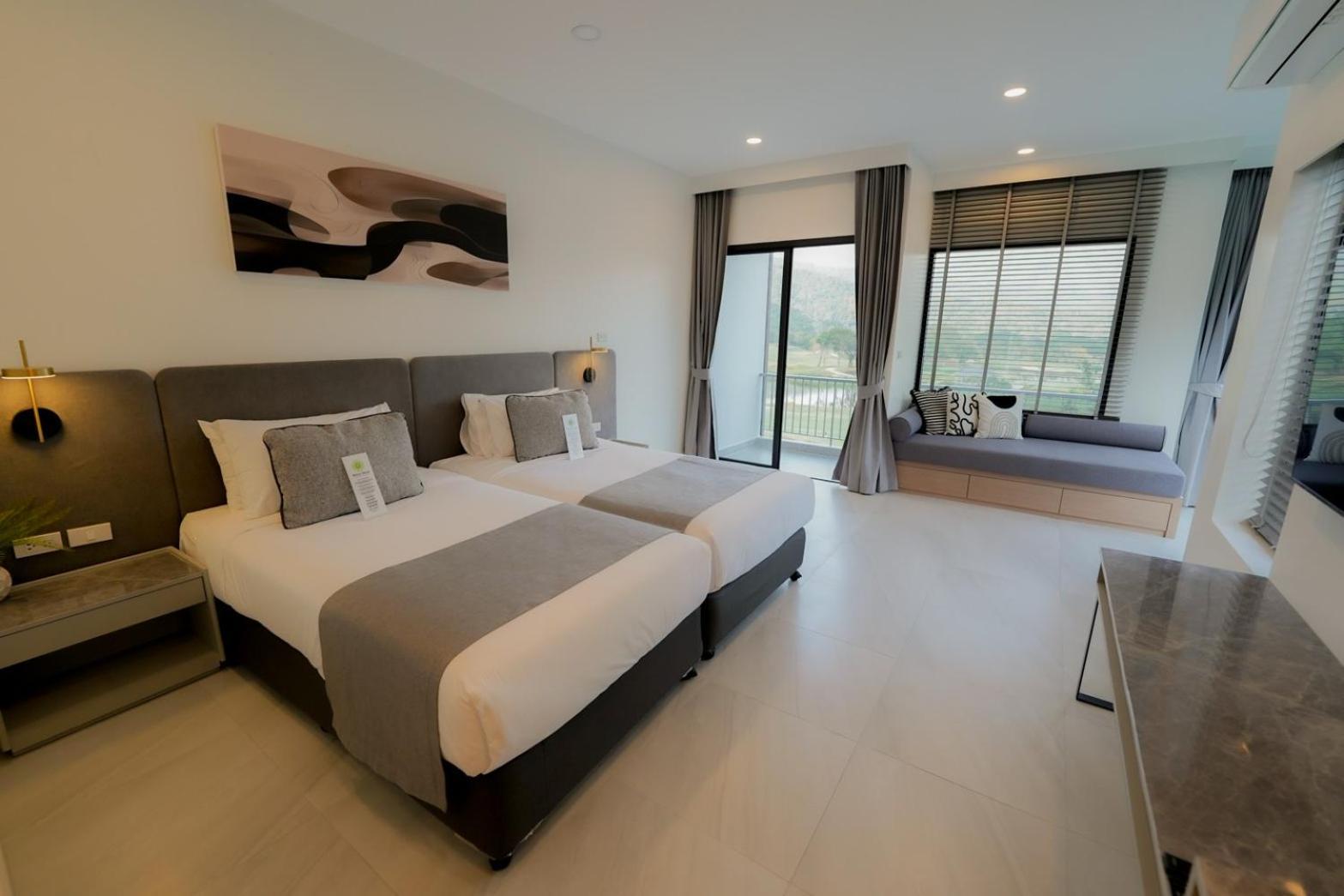 נאקון נאיוק Royal Hills Golf Resort & Spa מראה חיצוני תמונה