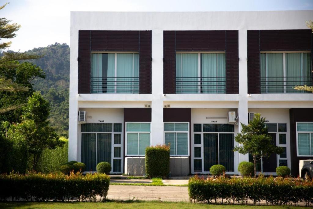 נאקון נאיוק Royal Hills Golf Resort & Spa מראה חיצוני תמונה