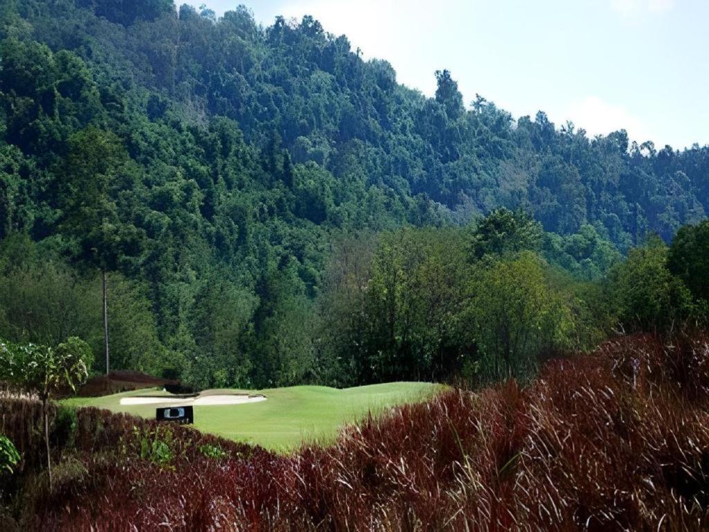נאקון נאיוק Royal Hills Golf Resort & Spa מראה חיצוני תמונה