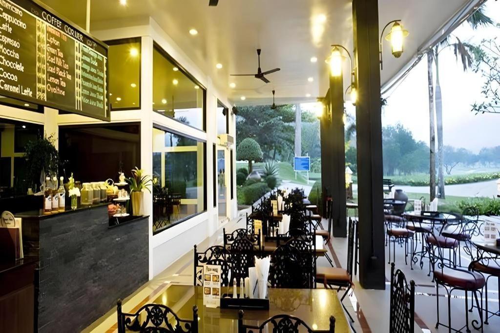 נאקון נאיוק Royal Hills Golf Resort & Spa מראה חיצוני תמונה